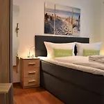 Residenz Prorer Wiek App 7 Strandnah, Mit Balkon By Unsere Urlaubszeit アパート ビンツ