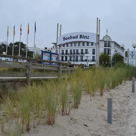 Residenz Prorer Wiek App 7 Strandnah, Mit Balkon By Unsere Urlaubszeit Apartment