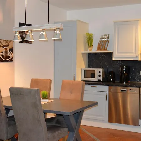 Residenz Prorer Wiek App 7 Strandnah, Mit Balkon By Unsere Urlaubszeit Apartment
